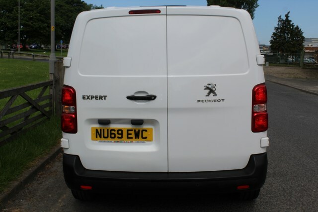 Peugeot Expert Bluehdi Professional L1 NU69EWC White #4