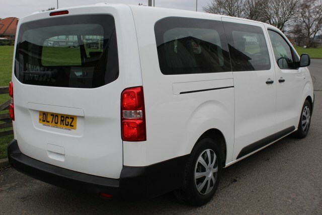 Vauxhall Vivaro Life Edition Lwb 9 Seater DL70RGZ White #4