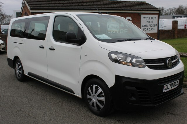 Vauxhall Vivaro Life Edition Lwb 9 Seater White
