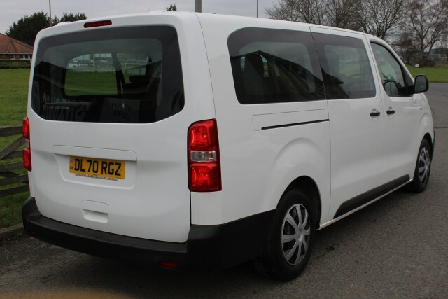 Vauxhall Vivaro Life Edition Lwb 9 Seater DL70RGZ White #3