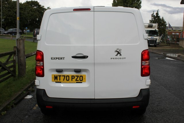 Peugeot Expert Professional Crew Van MT70PZO White #4