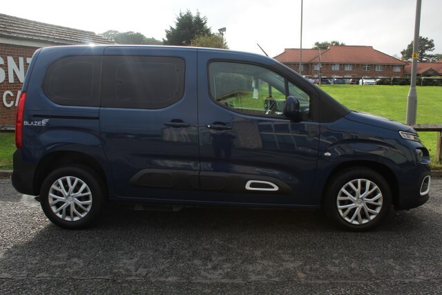 Citroen Berlingo Bluehdi Feel M Wheelchair Access WA70EWY Blue #2