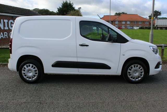 Vauxhall Combo Sportive Van L1 H1 2300 White #2