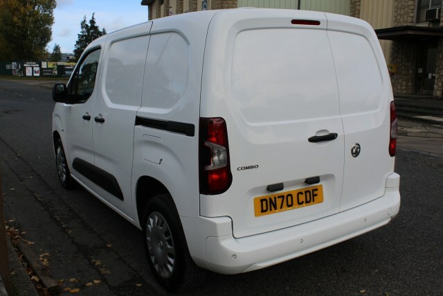 Vauxhall Combo Sportive Van L1 H1 2300 White #5