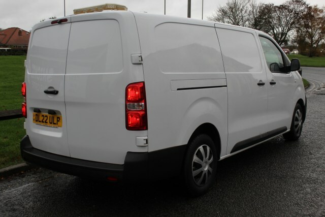 Vauxhall Vivaro L2h1 F2900 Dynamic DL22ULP White #3