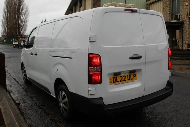 Vauxhall Vivaro L2h1 F2900 Dynamic DL22ULP White #5