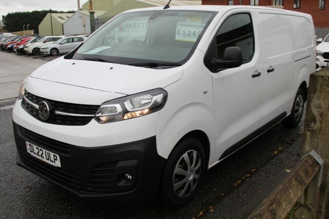 Vauxhall Vivaro L2h1 F2900 Dynamic DL22ULP White #6
