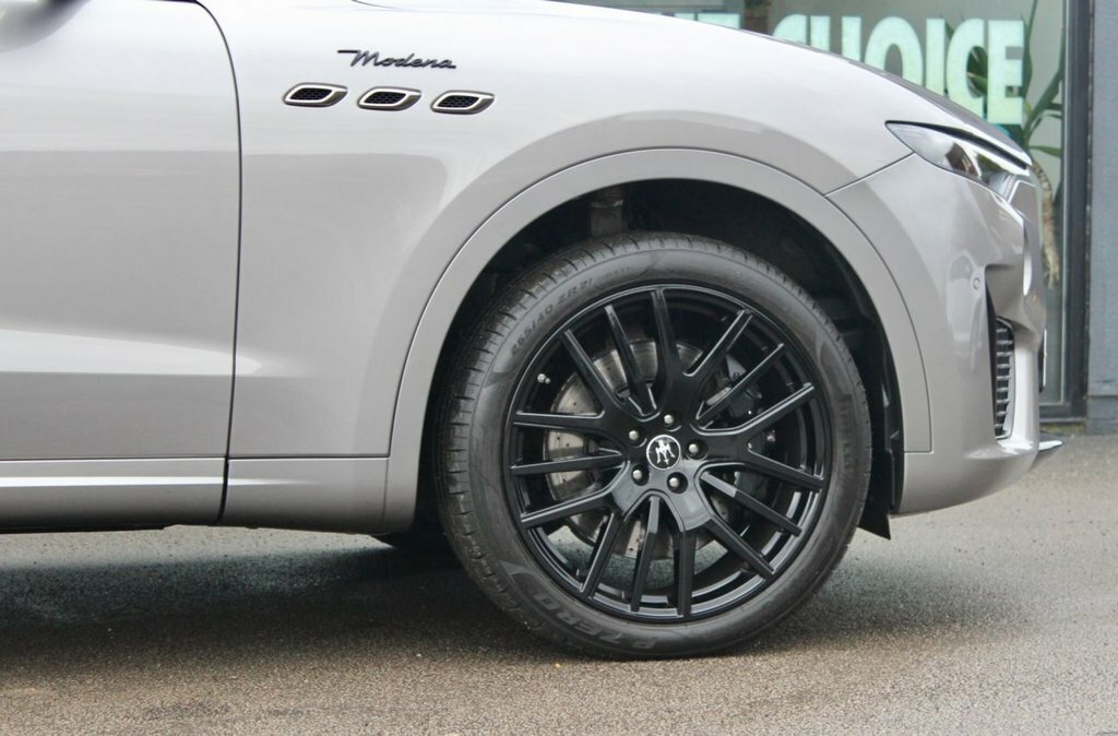 Maserati Levante 3L Modena Grey #4