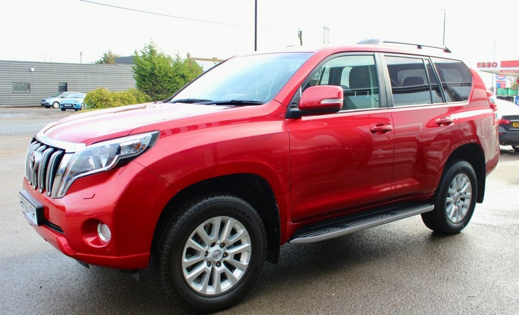 Toyota Land Cruiser 2.8L Icon Red #4