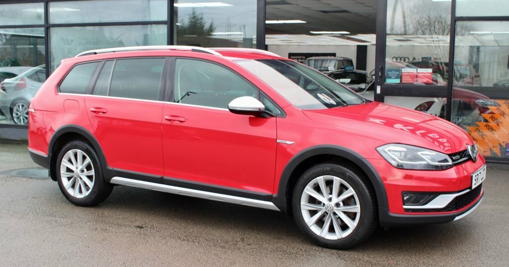 Volkswagen Golf Alltrack 2L Alltrack Red