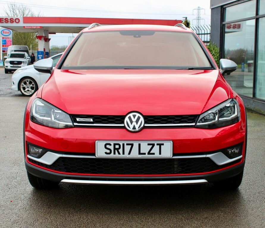 Volkswagen Golf Alltrack 2L Alltrack Red #2