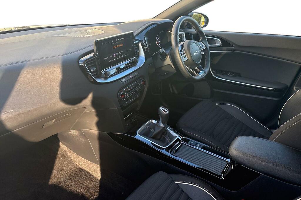 Kia Ceed 1.0 T-gdi 48V Mt Gt-line Silver #2