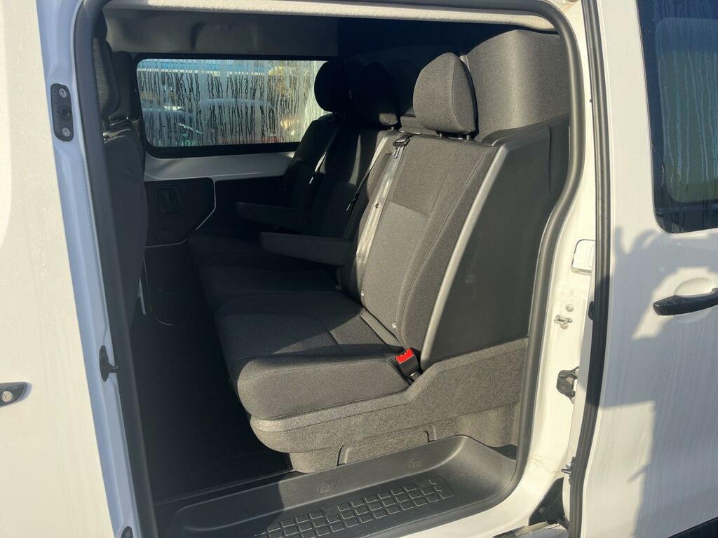 Vauxhall Vivaro 2.0 Turbo D Prime XL Crew Van Lwb Euro 6 6Dr RA75ZWP White #5