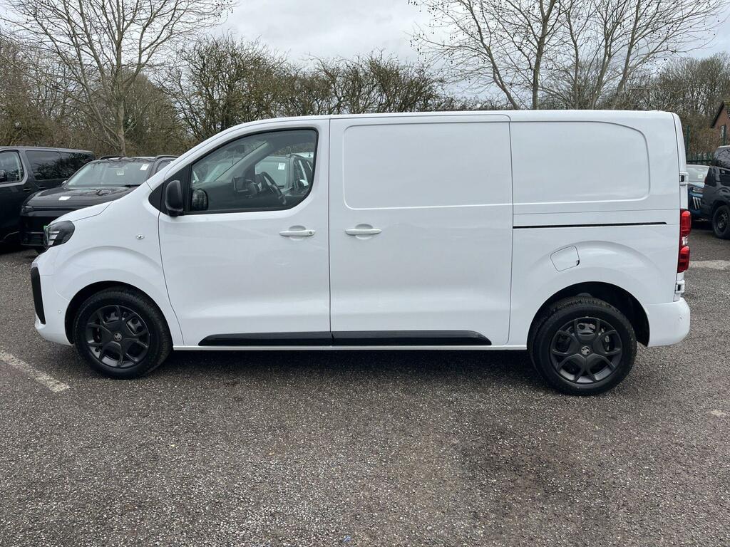 Vauxhall Vivaro 2.2 Pro M Panel Van Swb Euro 6 Ss 6Dr White #4