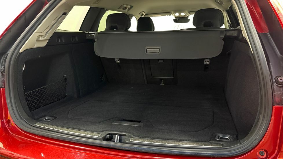 Volvo V60 Plus, B4 Mild Hybrid, Dark RE25FJV Red #5