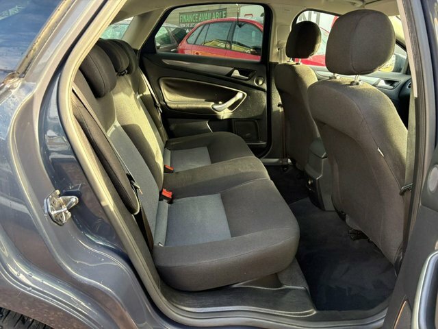 Ford Mondeo 2014 2.0 Tdci Graphite Hatchback HW14GZC Grey #4