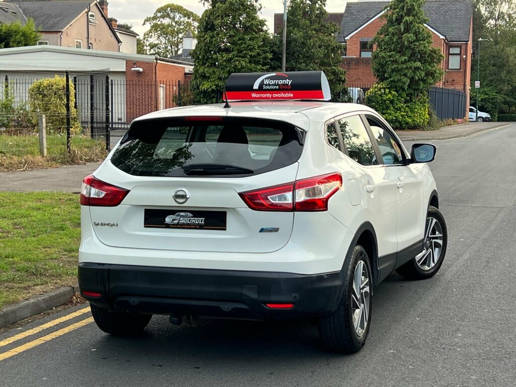 Nissan Qashqai 1.5 Dci Acenta 2Wd Euro 5 Ss SC64XUG White #2