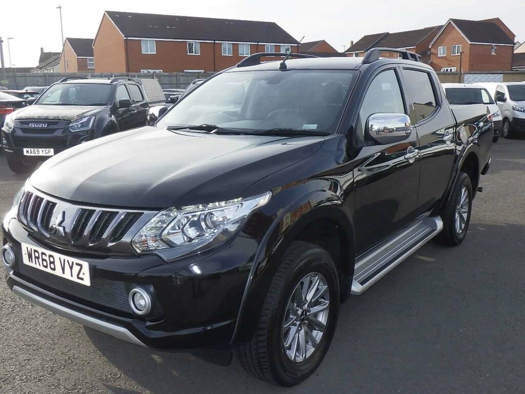 Mitsubishi L200 Di-d Dc Barbarian 4Wd Euro 6 Black #3