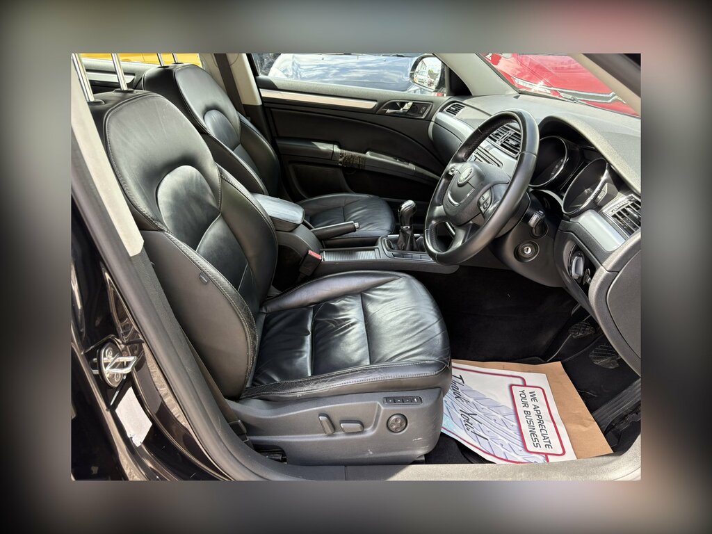 Skoda Superb 2.0 Tdi Cr 170 Elegance Black #2