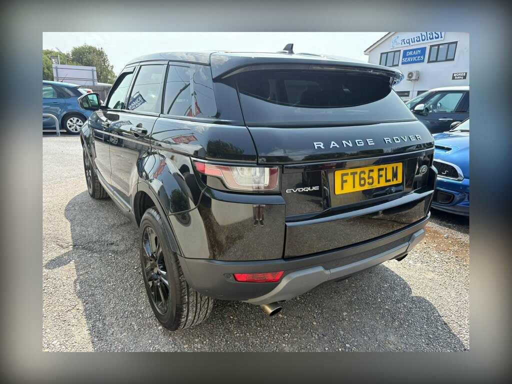 Land Rover Range Rover Evoque 2.0 Td4 Se Tech FT65FLM Black #4