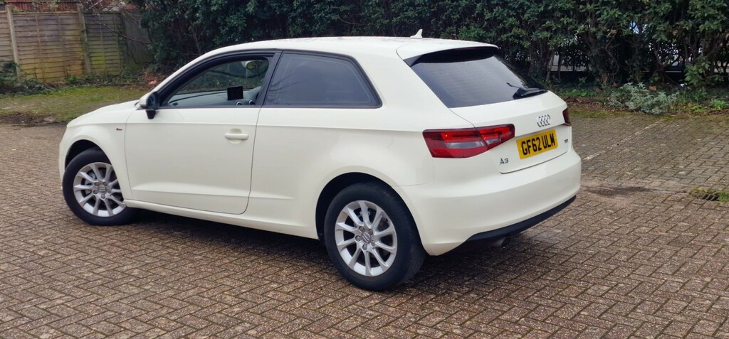 Audi A3 1.6 Tdi Se 2012 GF62ULM White #2