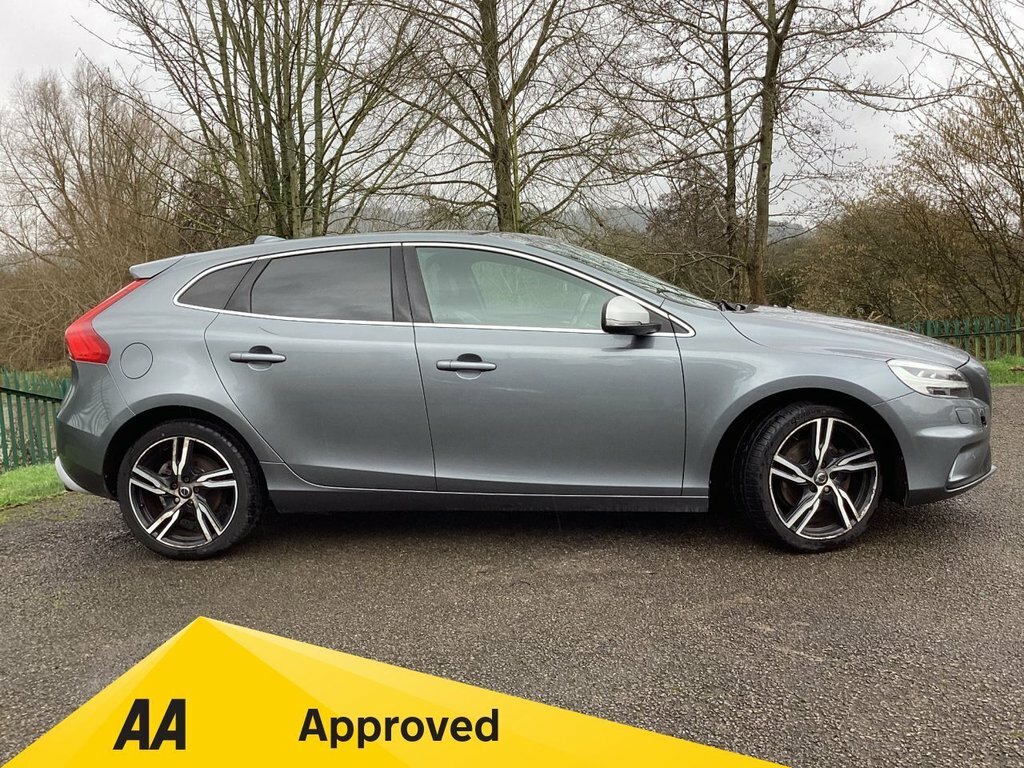 Volvo V40 2L R-design Edition YS19NNO Grey #3