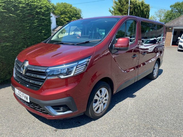 Renault Trafic Sl 28 Sport 9 Seat Minibus Swb 2.0 Dci 110 Bhp LJ22FHW Red #3