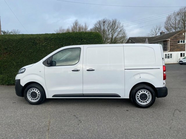 Vauxhall Vivaro 2700 Dynamic L1 Swb 1.5Td 120Ps YGZ3483 White #4