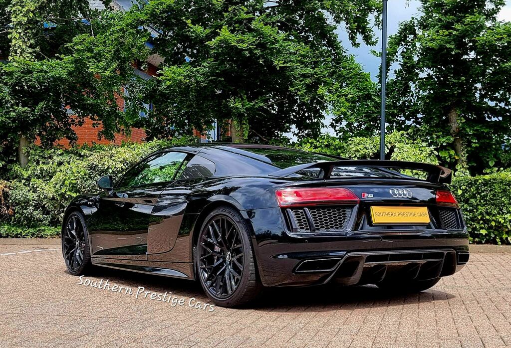 Audi R8 5.2 Fsi V10 Plus S Tronic Quattro Euro 6 Ss Black #3