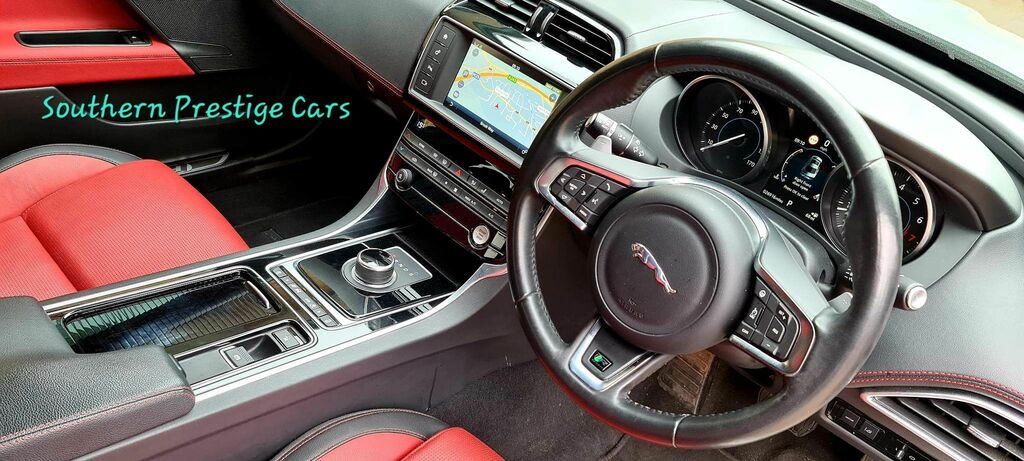 Jaguar XE 2.0I R-sport Euro 6 Ss White