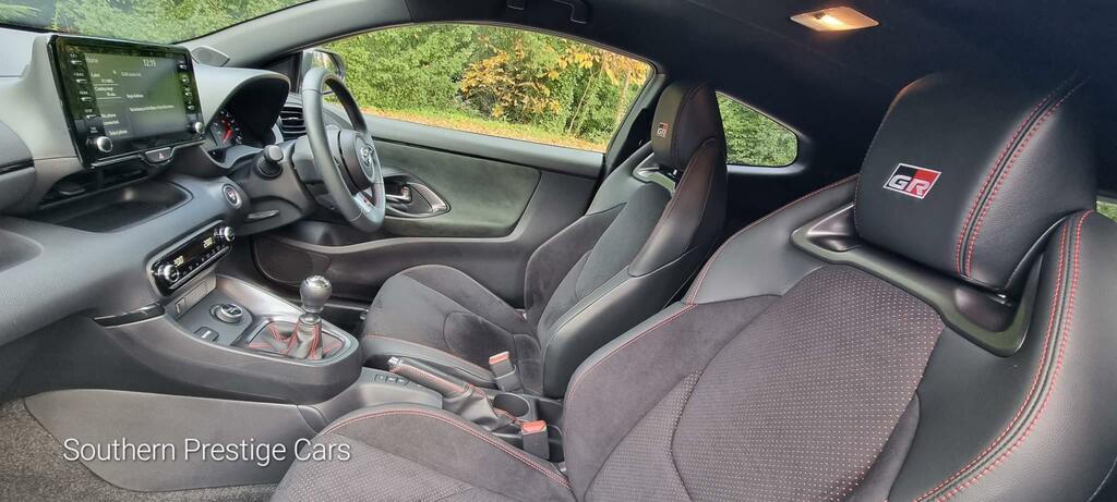 Toyota Yaris 1.6T Gr Circuit Awd Euro 6 White #5