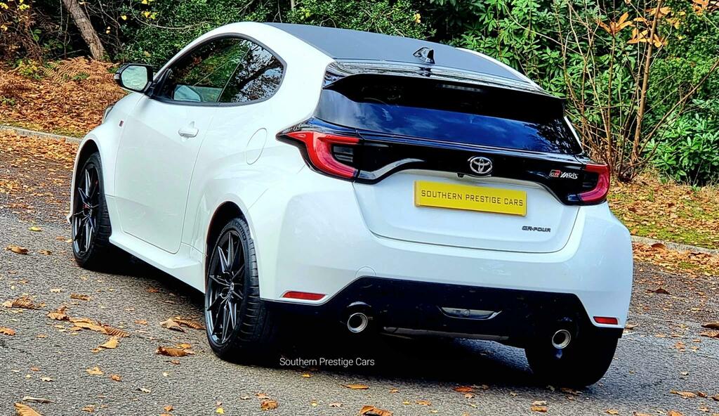 Toyota Yaris 1.6T Gr Circuit Awd Euro 6 White #4