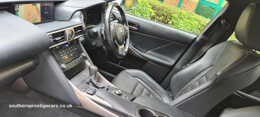 Lexus IS 2.5 300H F Sport E-cvt Euro 6 Ss White