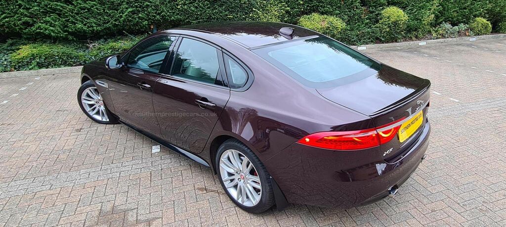 Jaguar XF 3.0 V6 S Euro 6 Ss Red #4
