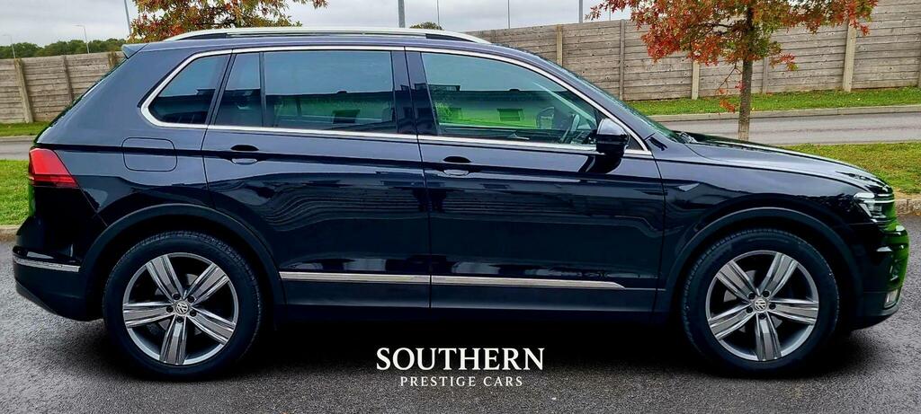 Volkswagen Tiguan 2.0 Tdi Sel Dsg Euro 6 Ss ET18TUA Black #2