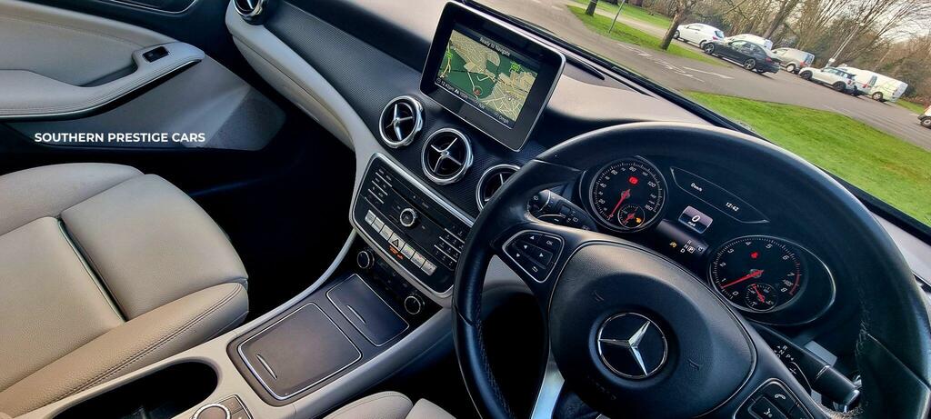 Mercedes-Benz GLA Class 1.6 Gla200 Se Executive 7G-dct Euro 6 Ss  Black #5