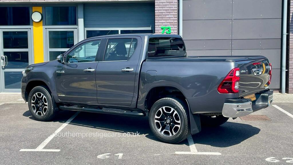 Toyota HILUX 2.4 D-4d Invincible Double Cab Pickup 4Wd Euro 6 Grey #4