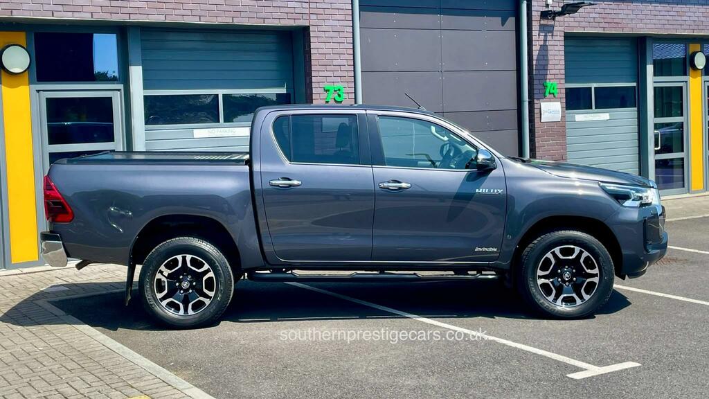 Toyota HILUX 2.4 D-4d Invincible Double Cab Pickup 4Wd Euro 6 Grey #3