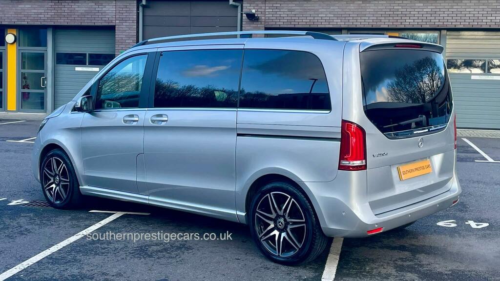 Mercedes-Benz V Class 2.2 V250d Amg Line G-tronic Euro 6 Ss 7 Se Silver #4