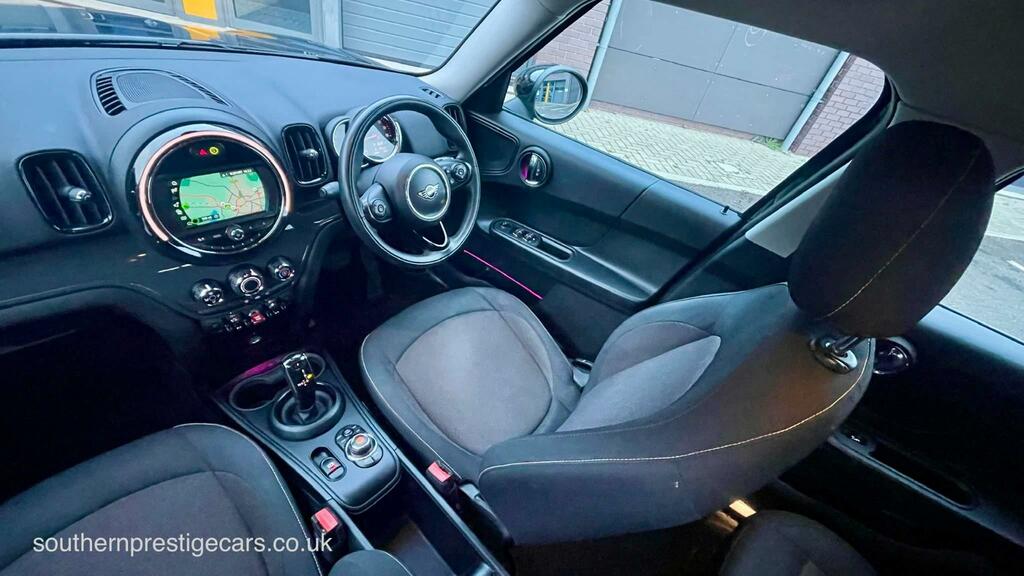 Mini Countryman 1.5 Cooper Classic Steptronic Euro 6 Ss  Black #2