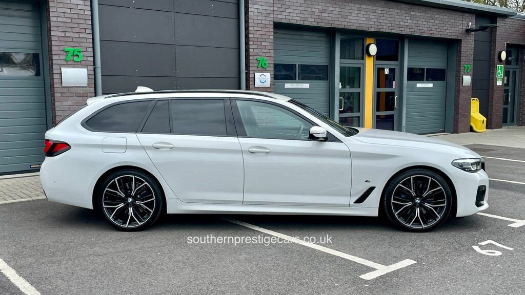 BMW 5 Series 2.0 520I Mht M Sport Touring Steptronic Euro 6 S White #4