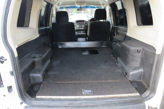 Mitsubishi Shogun 3.2 Di-d 4Work Sg2 197 Bhp VE14GZO White #4