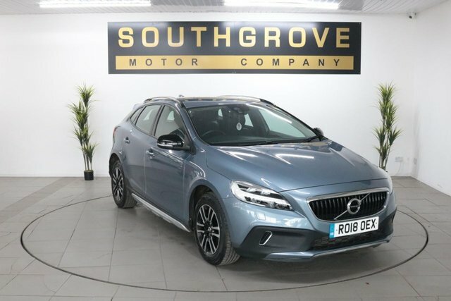Volvo V40 Cross Country 2.0 T3 Nav Plus Hatchback Euro 6 Blue