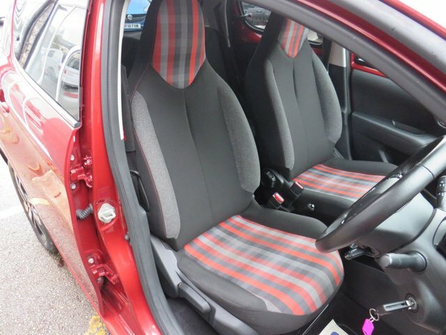 Peugeot 108 1.0 Collection Hatchback Euro 6 NU70WFD Red #3