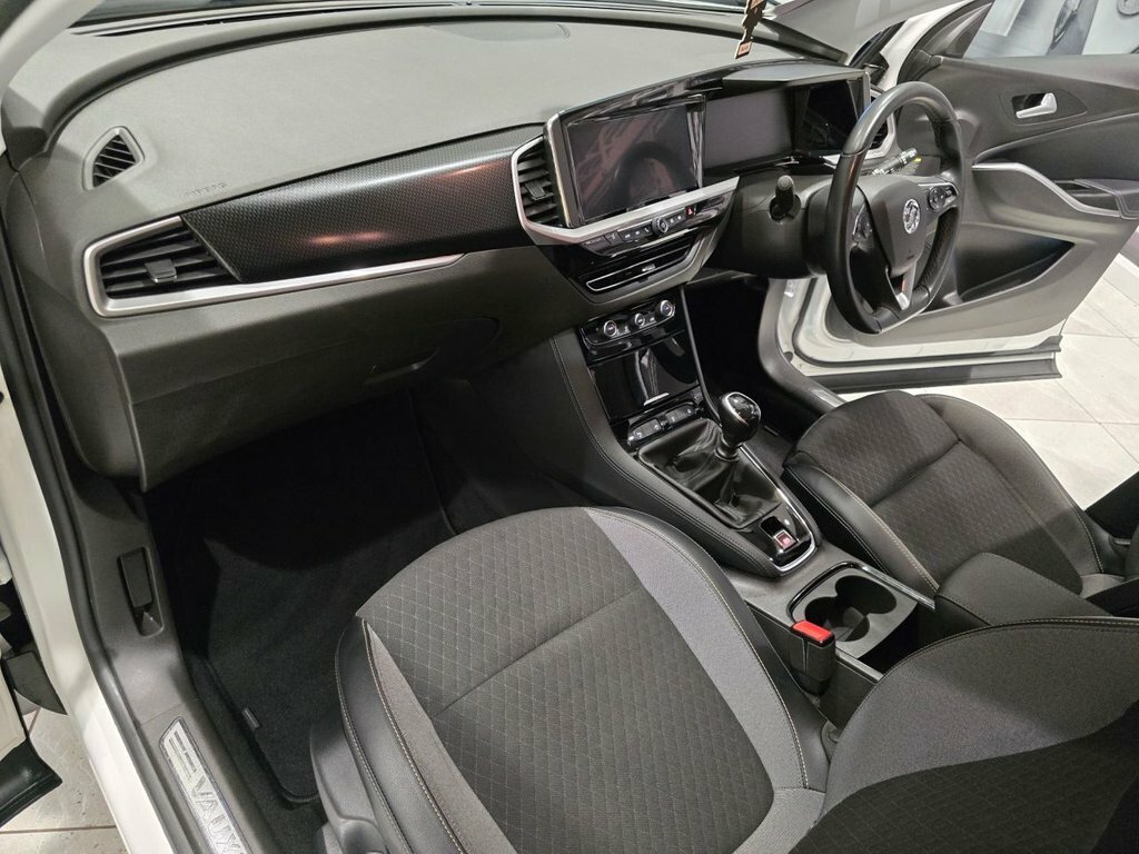 Vauxhall Grandland X 1.2L Gs Line White #2
