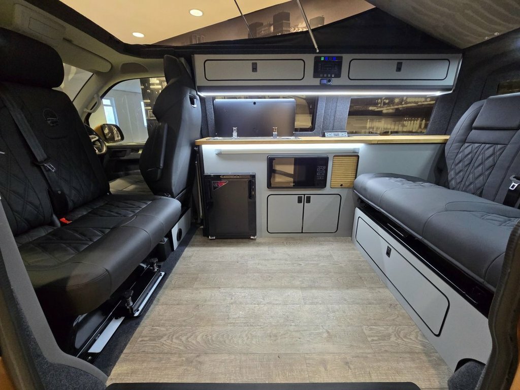 Volkswagen Campervan 2L Highline Brown #4