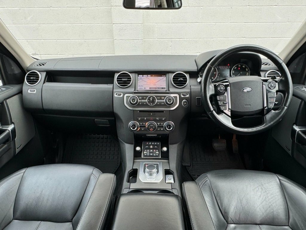 Land Rover Discovery 4 3L Hse SB65GZP Black #2