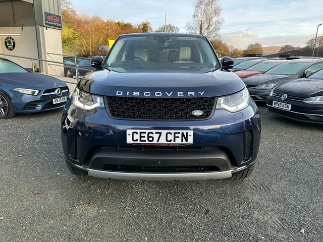 Land Rover Discovery Td V6 Hse Luxury CE67CFN Blue #2