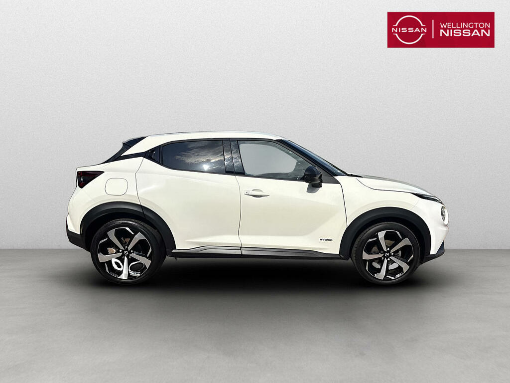 Nissan Juke 1.6 Hybrid Tekna WD23NCY White #2