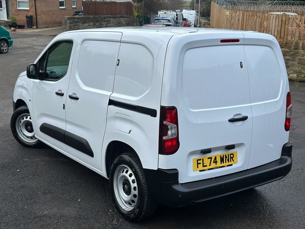 Vauxhall Combo 1.5 Turbo D 2300 Prime Panel Van FL74WNR  #3